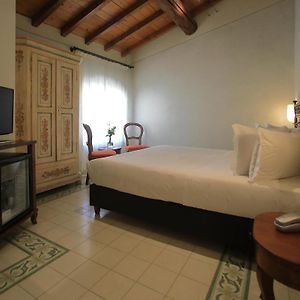 Camera standard con letto king size