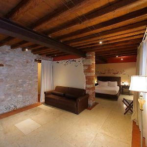 Deluxe Zimmer mit Kingsize-Bett